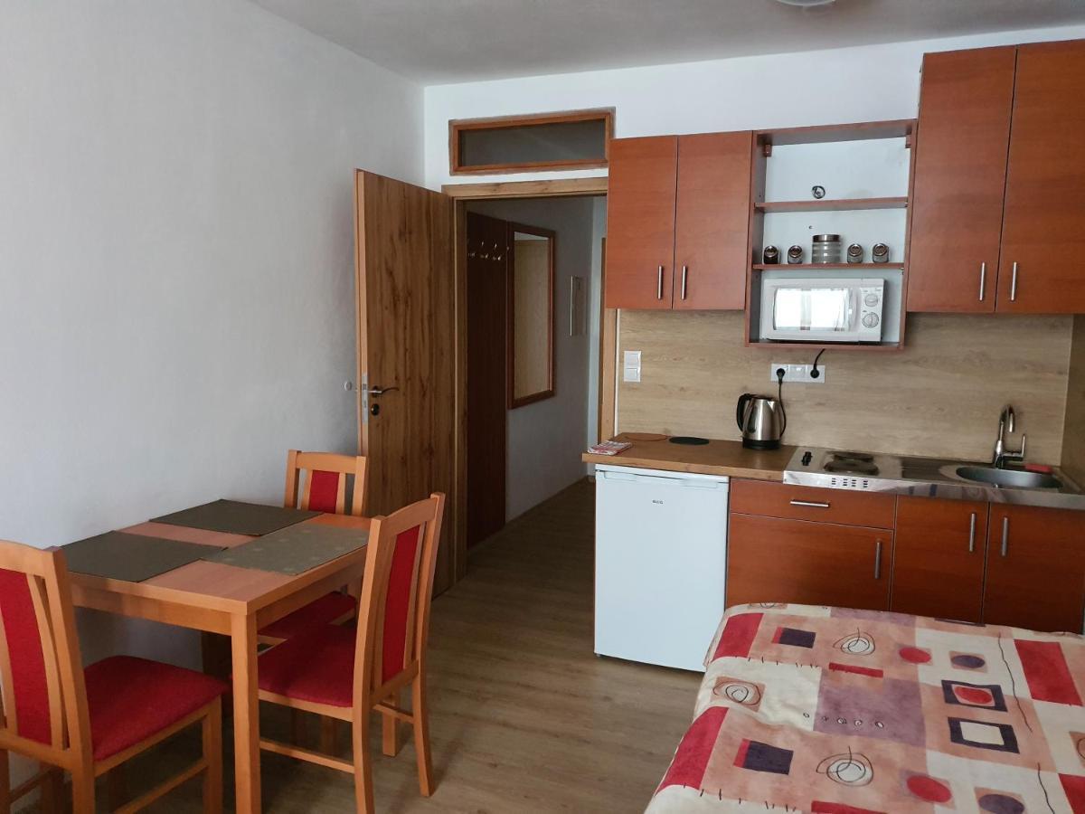 Penzion U Buba Ostrov nad Oslavou Luaran gambar